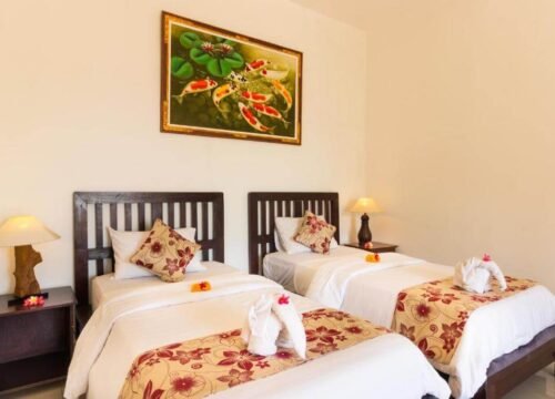 Standard Twin Room with Shared Bathroom